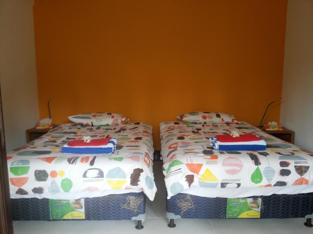 Gede'S Homestay Tejakula Esterno foto