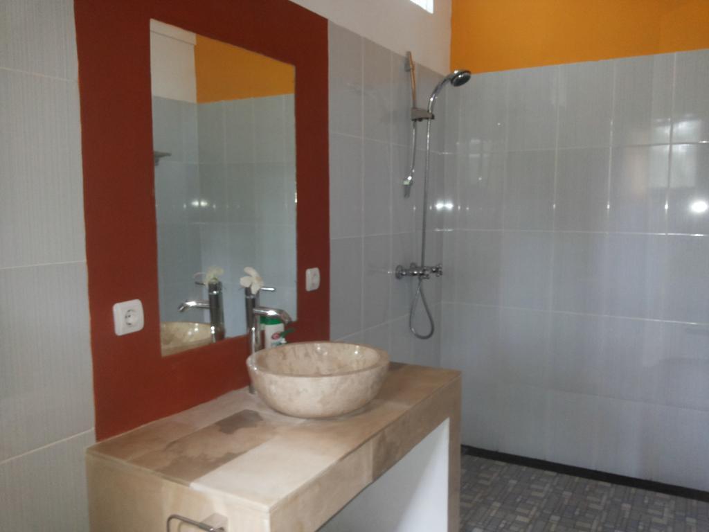 Gede'S Homestay Tejakula Esterno foto