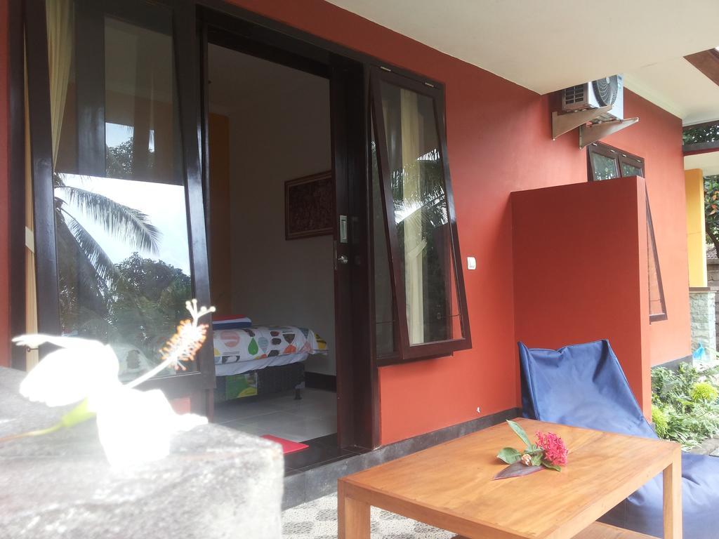 Gede'S Homestay Tejakula Esterno foto