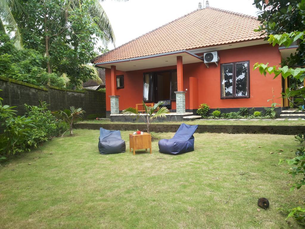 Gede'S Homestay Tejakula Esterno foto