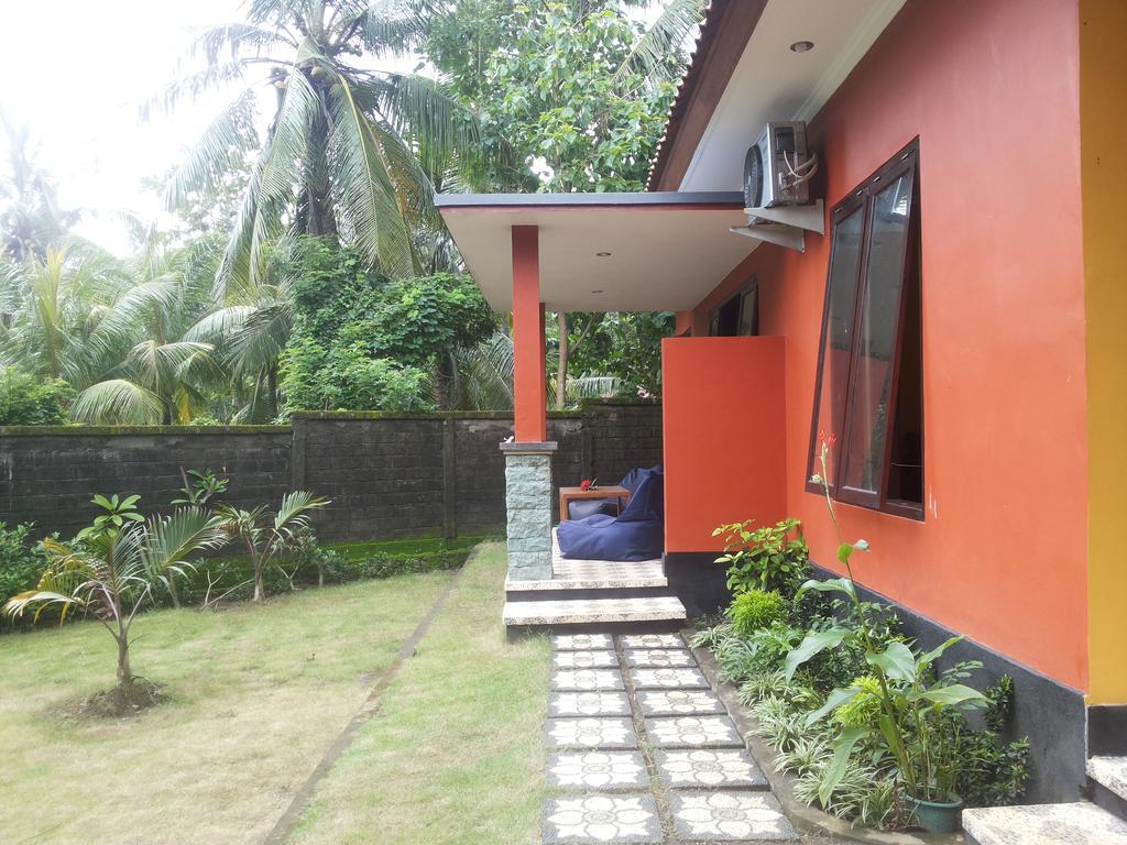 Gede'S Homestay Tejakula Esterno foto